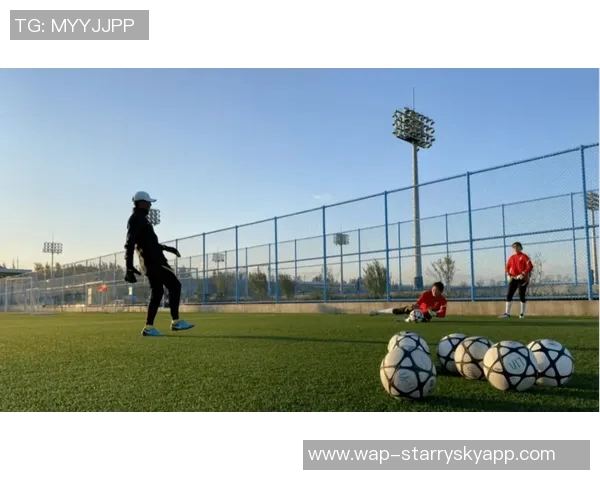 长春气温骤降却挡不住亚泰将士训练热情奋勇备战新赛季