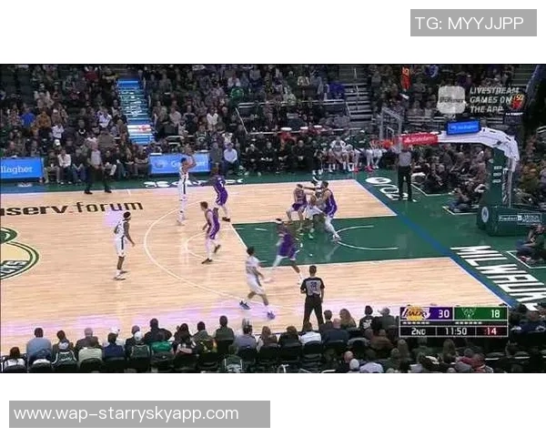 布朗尼调侃里夫斯换备胎经历乡间小路抛锚趣事引发热议